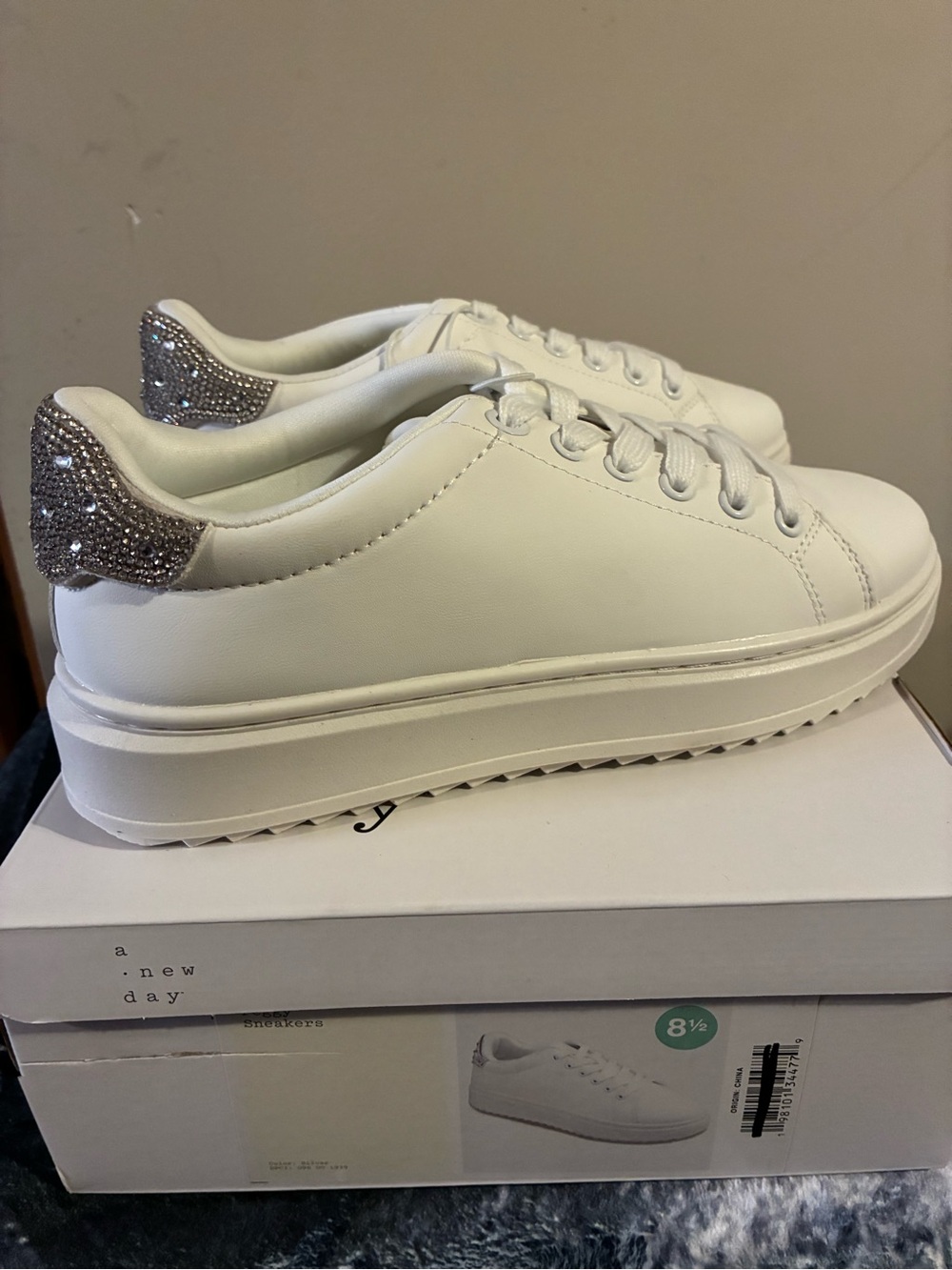 a new day White Low-Top Platform Sneakers